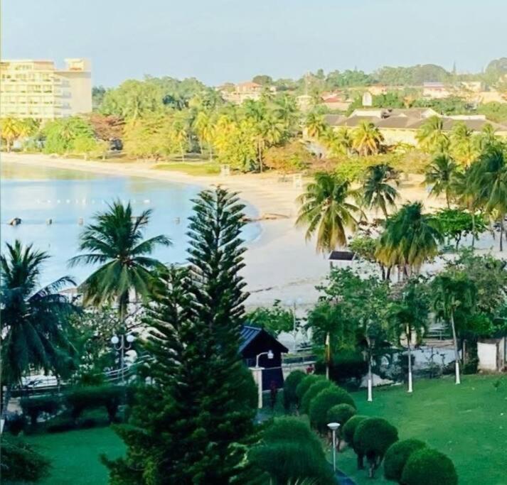 Millie'S Paradise - Bay Beach Ocho Rios Bagian luar foto