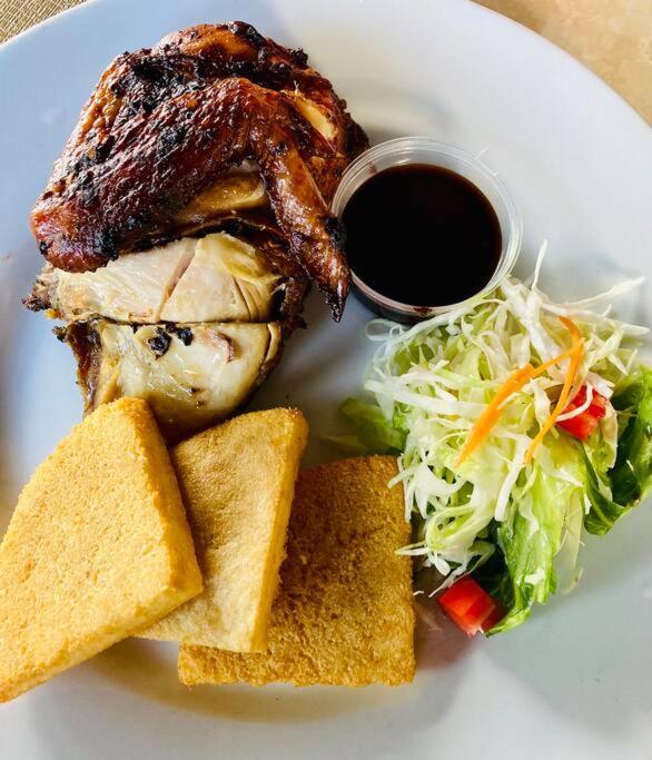Millie'S Paradise - Bay Beach Ocho Rios Bagian luar foto
